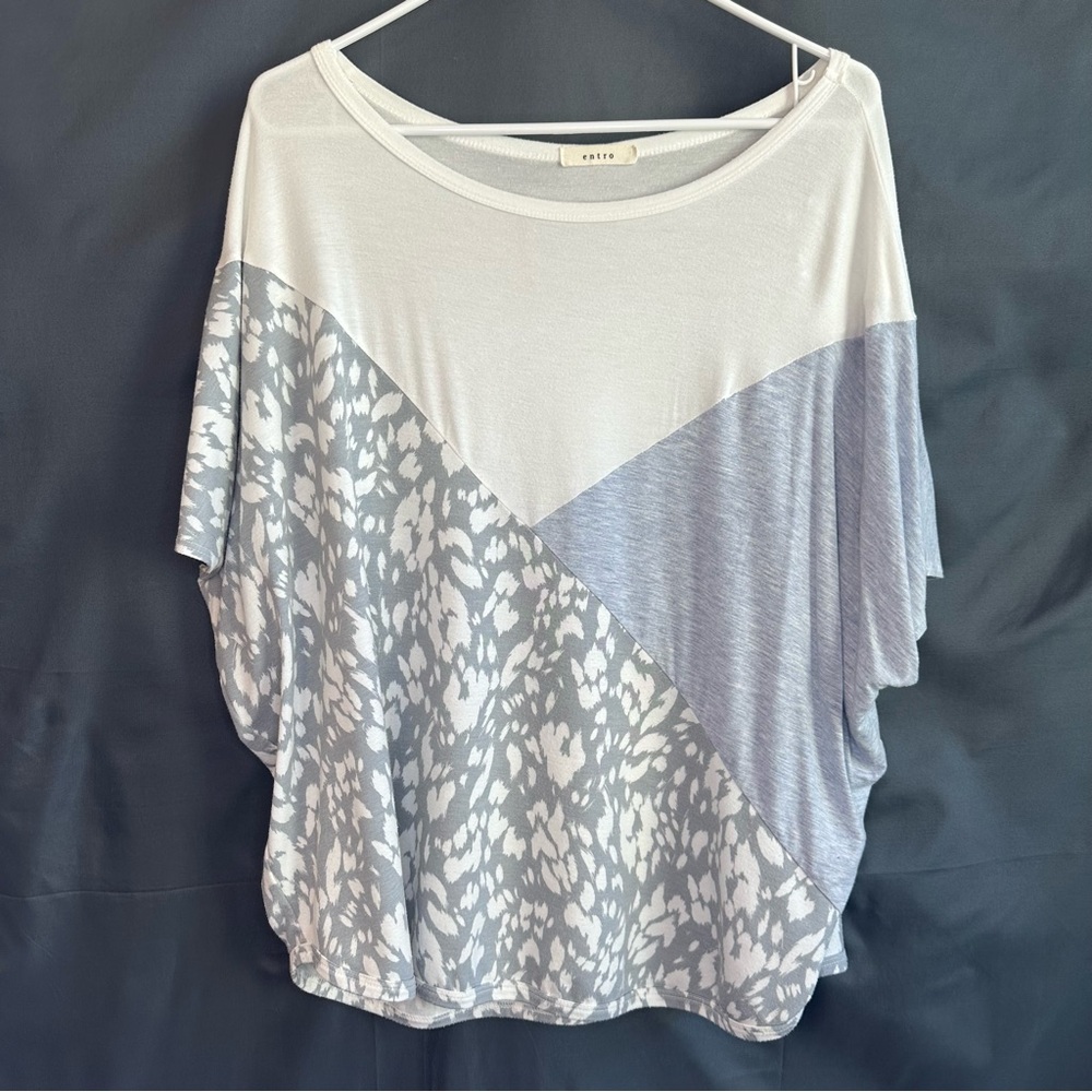 entro Gray Cream Boho Oversized Short Sleeve Tunic Blouse Top Size Small